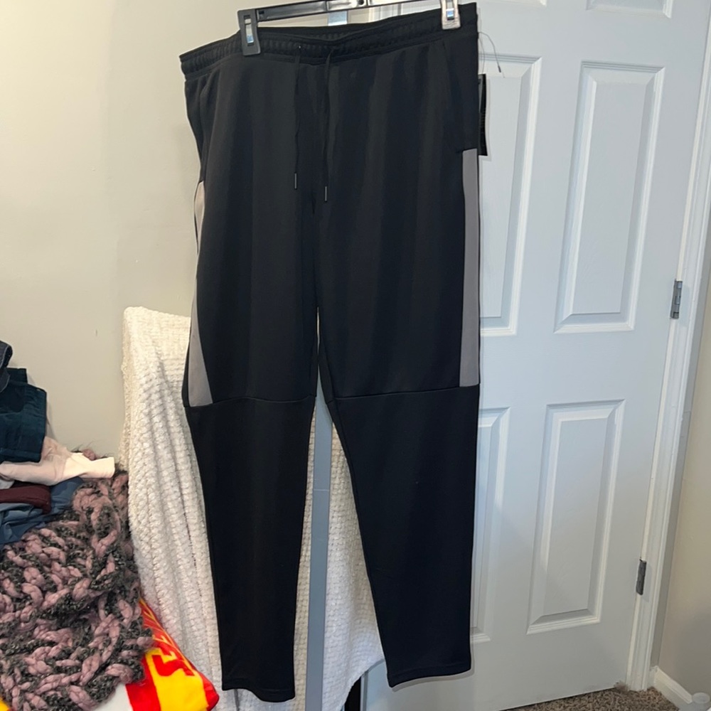 NWT Men's Zella black athletic pants, size XL, with drawstring waist